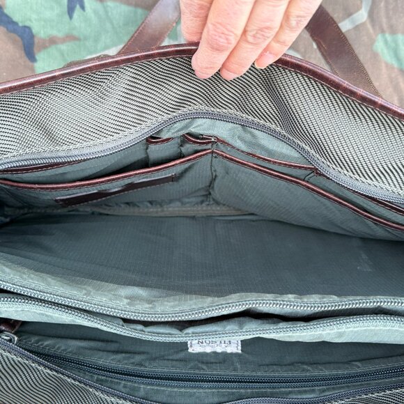 Filson Carry-On Tote Briefcase Laptop Work Bag - Picture 7 of 16